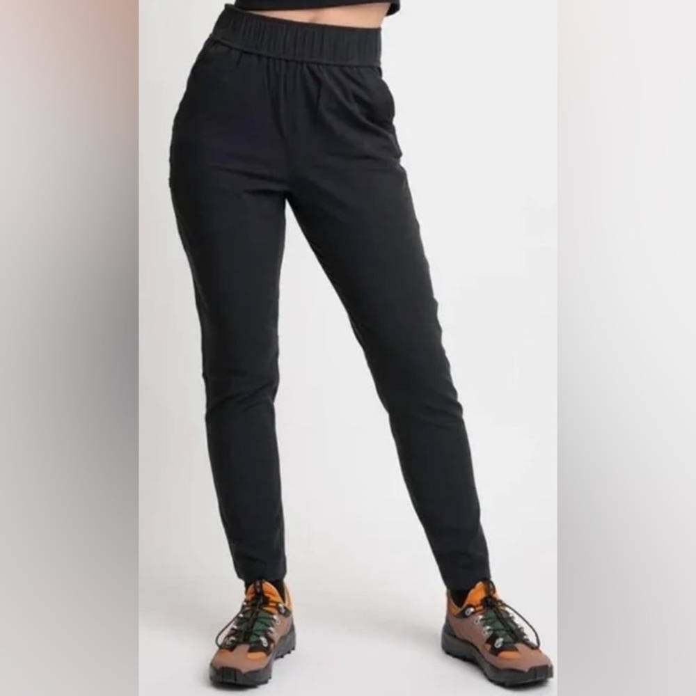 Alder Open Air pants in Black, Size L